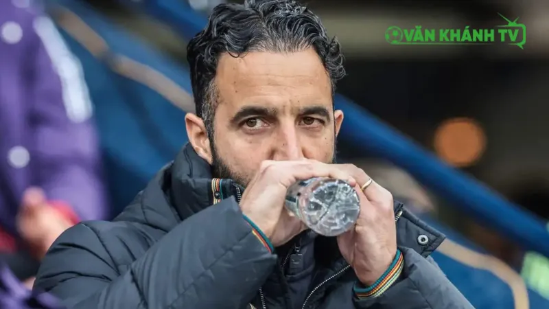 Amorim theo dõi từng bước đi của đội trước Brentford