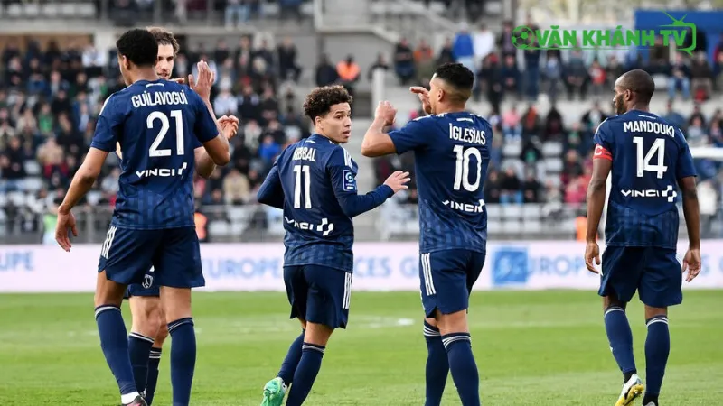 Paris FC tân binh Ligue 1, Geubbels và Camara quyết ghi bàn mở tỷ số