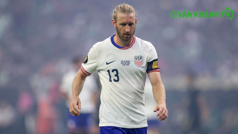 Tim Ream: cạnh tranh thật, ai dở thì ghế khán giả chờ sẵn